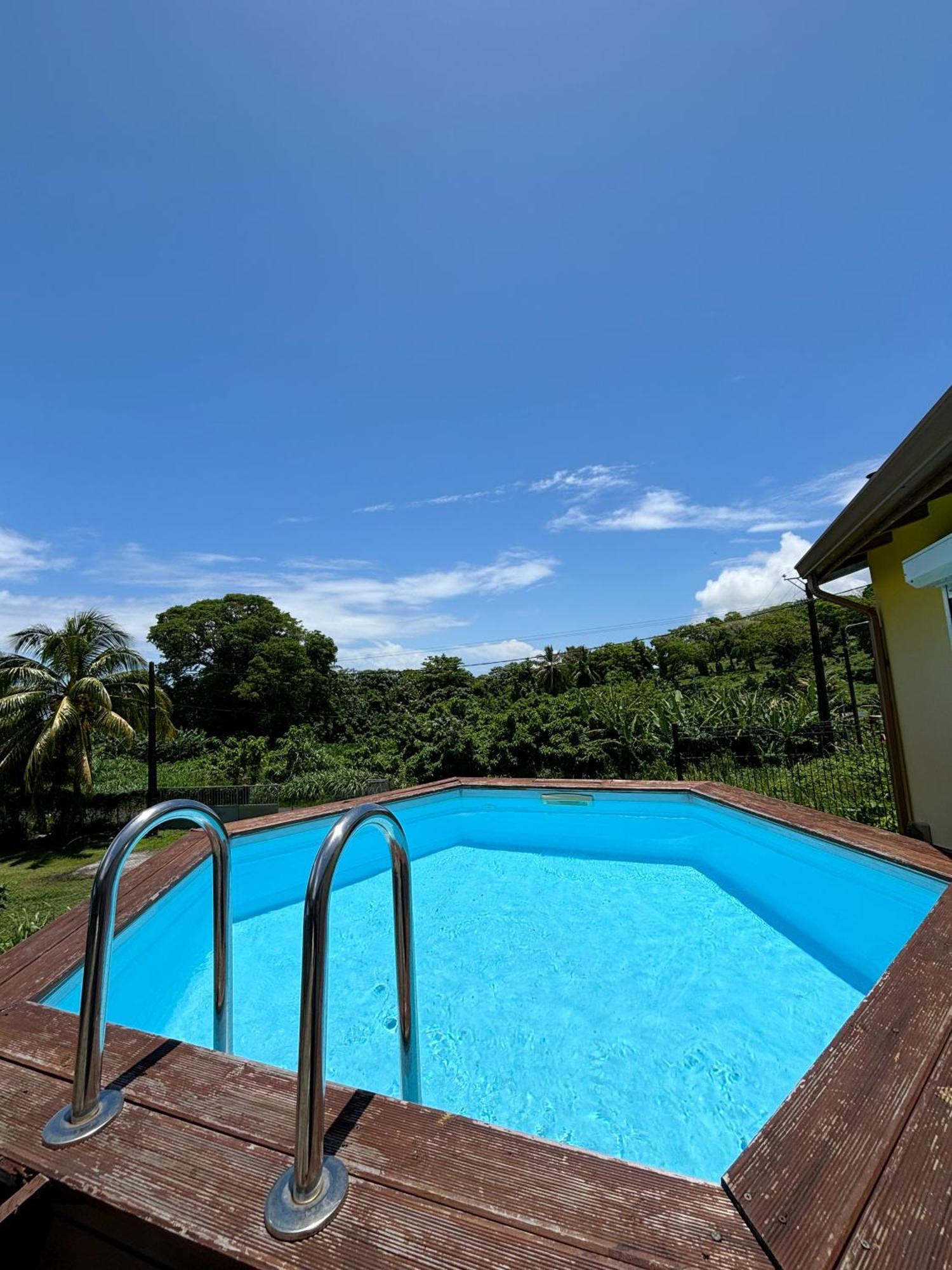Trois-Rivières Bung'Hello Village, Piscine Et Parking Gratuit מראה חיצוני תמונה